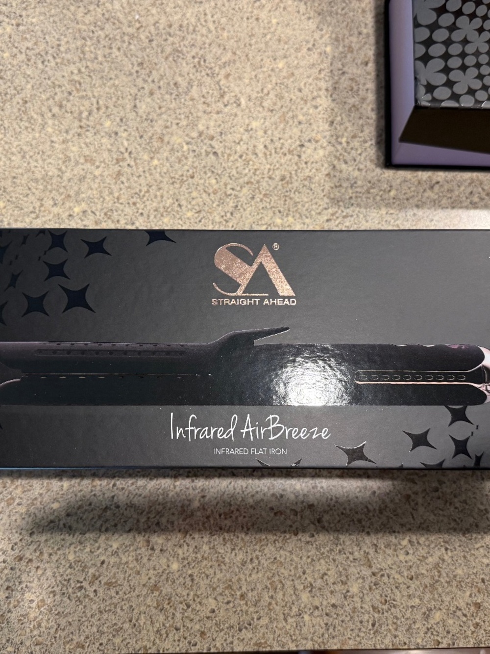 Straight Ahead Infrared Ceramic Flat Iron, Dual Voltage, Swivel Cord, Black/Gold